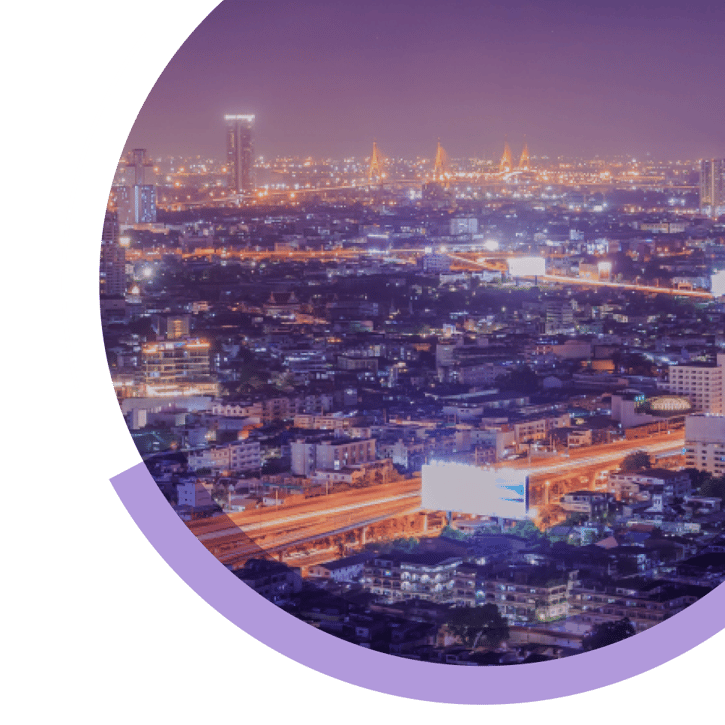 Data Mesh vs. Traditional Data Platform 